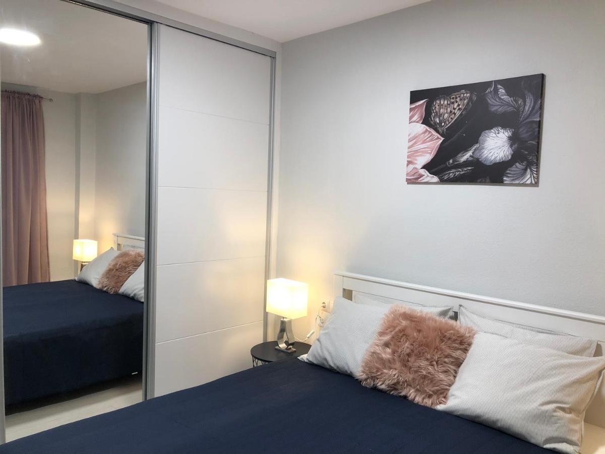 Victoria Luxury Beachfront Apartment In Benalmadena Costa Bagian luar foto