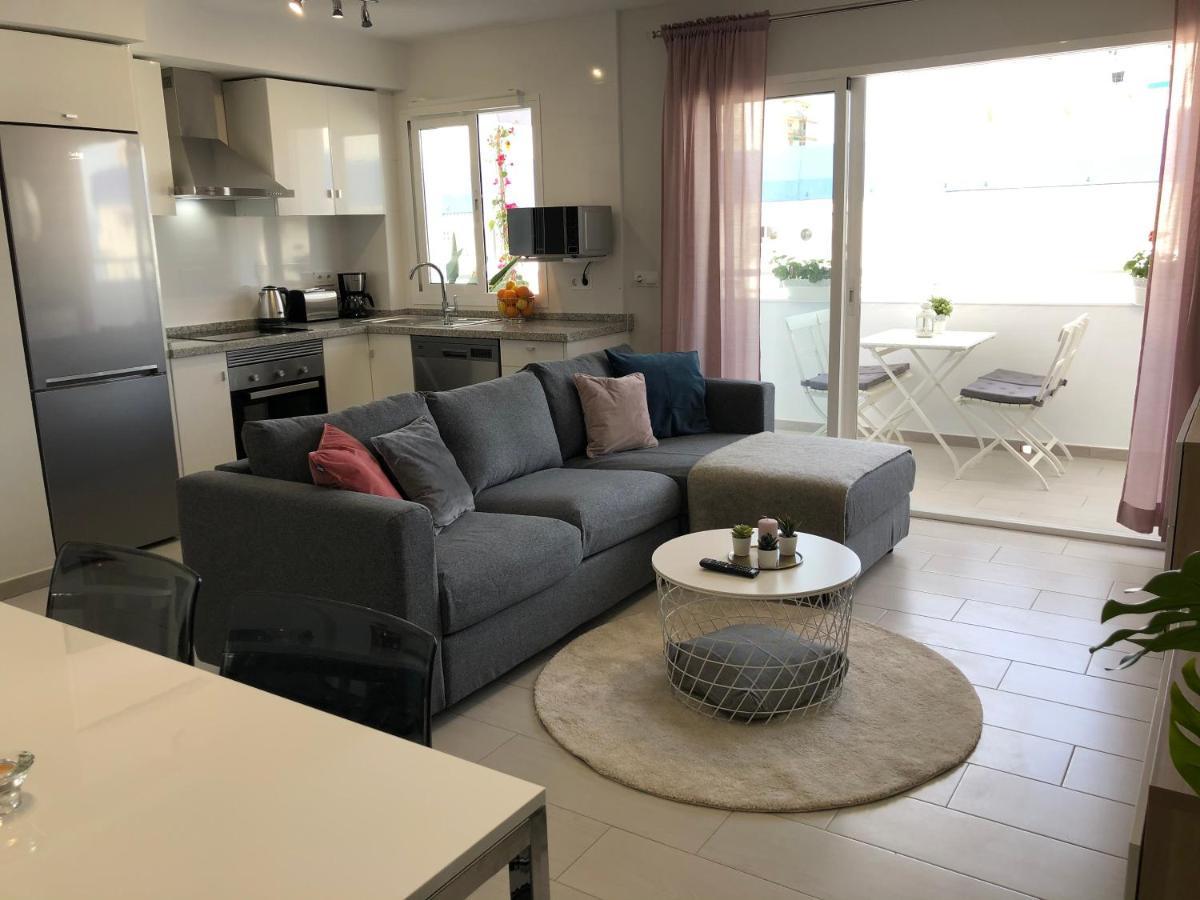 Victoria Luxury Beachfront Apartment In Benalmadena Costa Bagian luar foto
