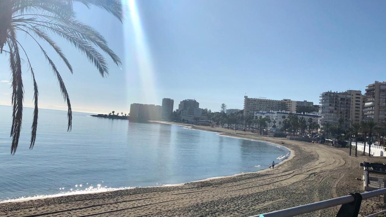 Victoria Luxury Beachfront Apartment In Benalmadena Costa Bagian luar foto