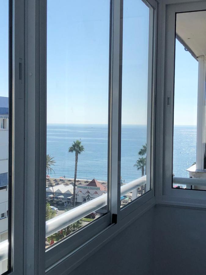 Victoria Luxury Beachfront Apartment In Benalmadena Costa Bagian luar foto